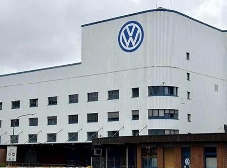 Volkswagen, Katar'ın itirazının ardından Osnabrück fabrikasını İsrailli şirkete dolaylı yoldan devredecek
