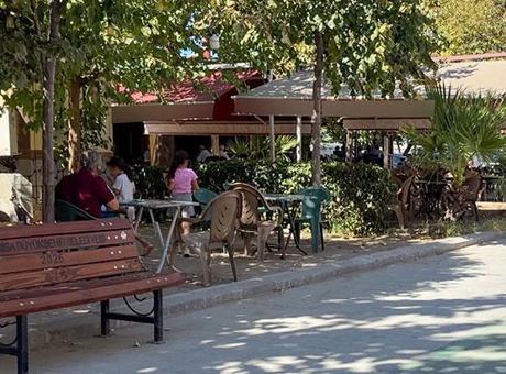 Manisa'da gizli kamera skandalı! Erkekler tuvaletindeki düzeneği işletmeci fark etmiş
