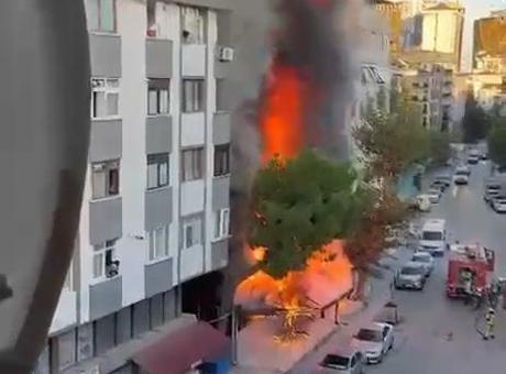 İstanbul Kartal’da korkutan yangın! Market alev alev yandı