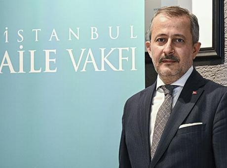 Çocuklar ve gençler dijital mecralarda cinsel kimlik karmaşasının girdabına çekiliyor