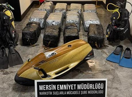 Mersin Limanı'nda operasyon! Gemiden 350 kilo kokain çıktı
