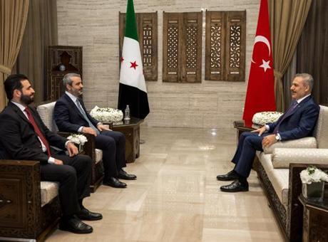Dışişleri Bakanı Hakan Fidan Suriye'de üçlü görüşme gerçekleştirdi