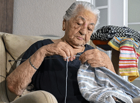 Kazada kaybettiği oğluna benzeyen çocuğun peşine düştü! Bir sarılmayla başlayan hikaye 45 yıl sürdü