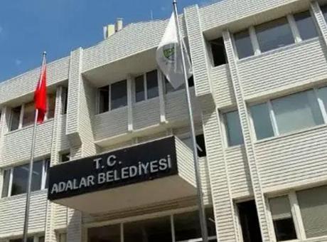 Adalar Belediye Başkan Vekili Medine Pamuk görevinden istifa etti: Valilik seçim tarihini açıkladı