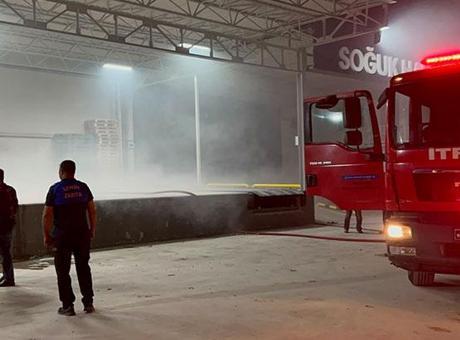 Bursa İznik'te soğuk hava deposunda yangın