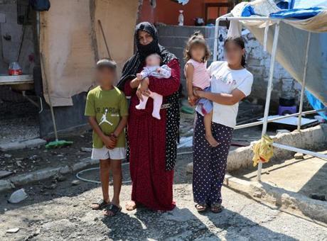 Adana’da ev hayali kabusa döndü! 5 çocuk annesi 1,2 milyon TL borçla sokakta kaldı: Ahırda çadır kurdu