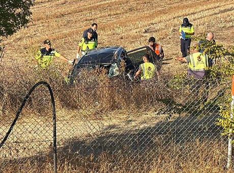 Tekirdağ'da otomobil takla atarak tarlaya devrildi: 1 ölü, 2 yaralı
